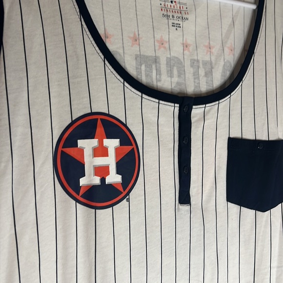 5th & Ocean Astros Top - Picture 2 of 6